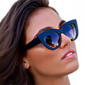 Sluneční brýle Cat Eye LT13