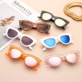 Sluneční brýle Cat Eye LT13