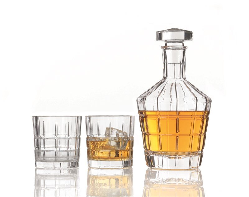 Leonardo Karafa a 2 sklenice na whisky 0,7l Leonardo Karafa a 2 sklenice na whisky 0,7l